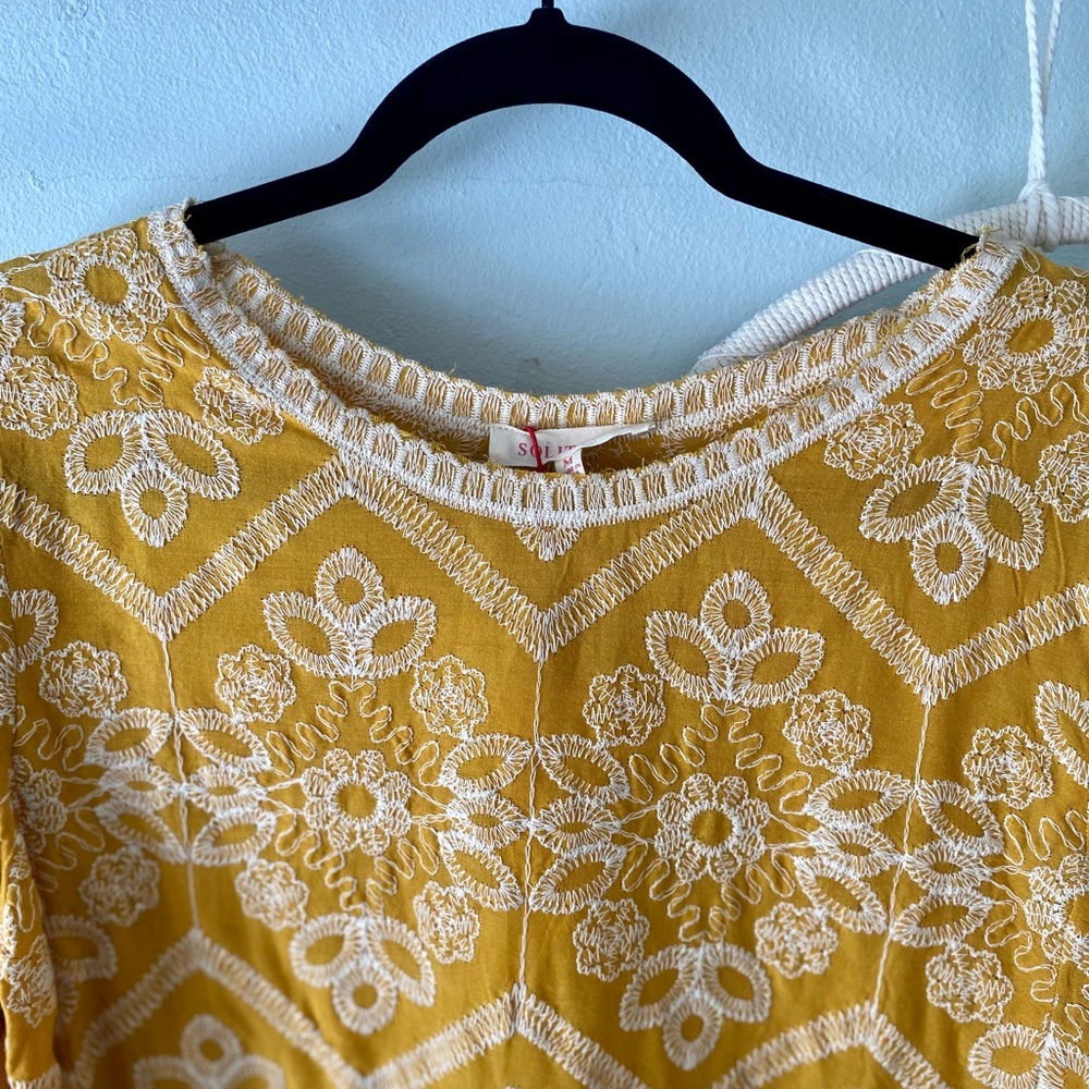 Solitaire Yellow Blouse - Picture 3 of 7